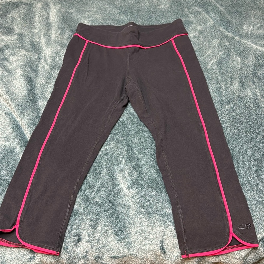 Women’s capris leggings